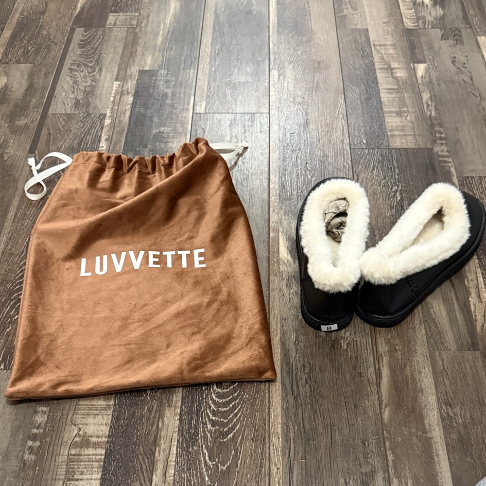 NEW Women's Black and White Fur-Lined luvvette Shoes